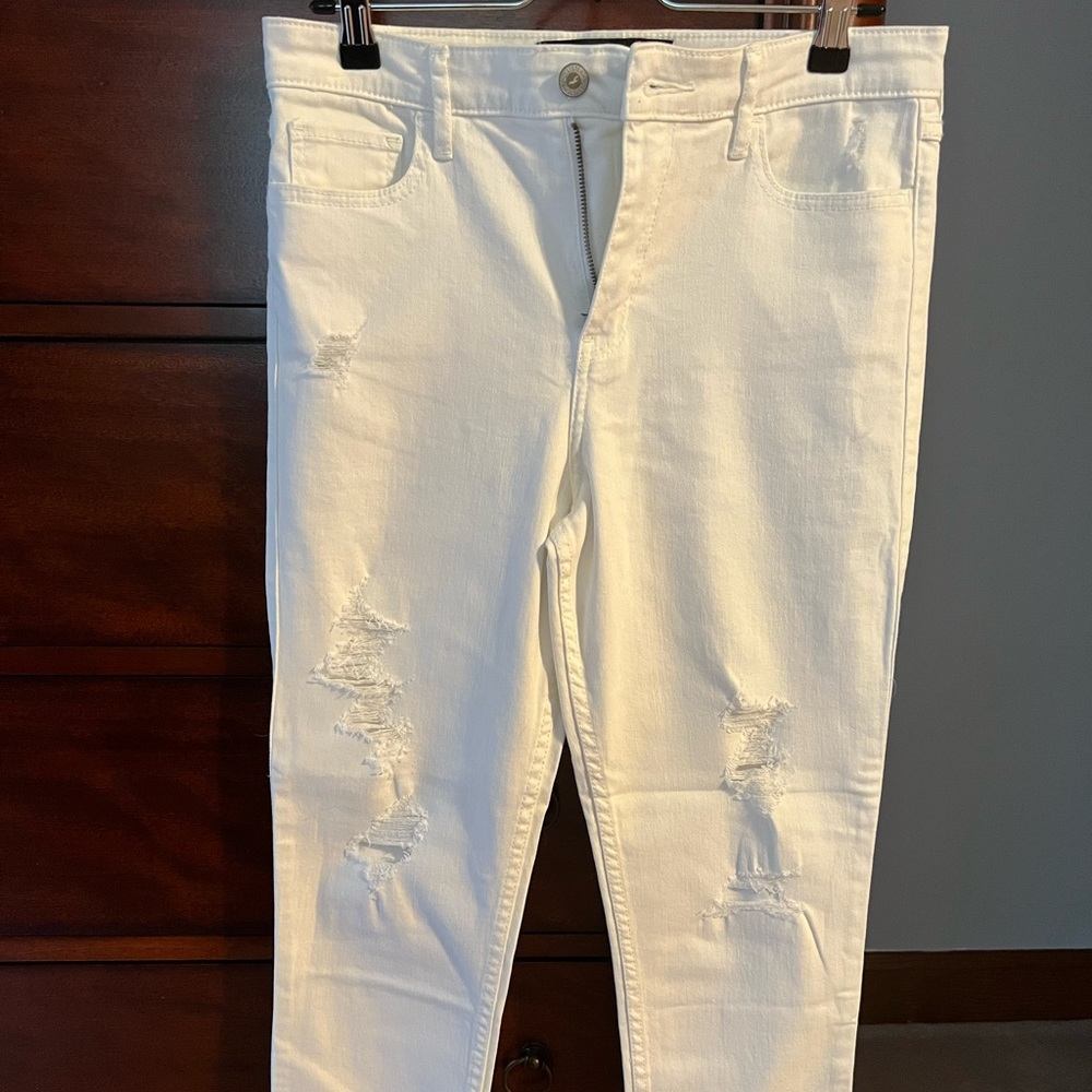 Hollister High-Rise Cropped Distressed Jeans